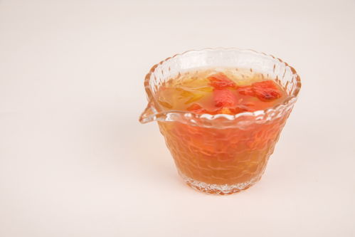 白底西瓜冰粉 清涼一夏的視覺與味覺盛宴